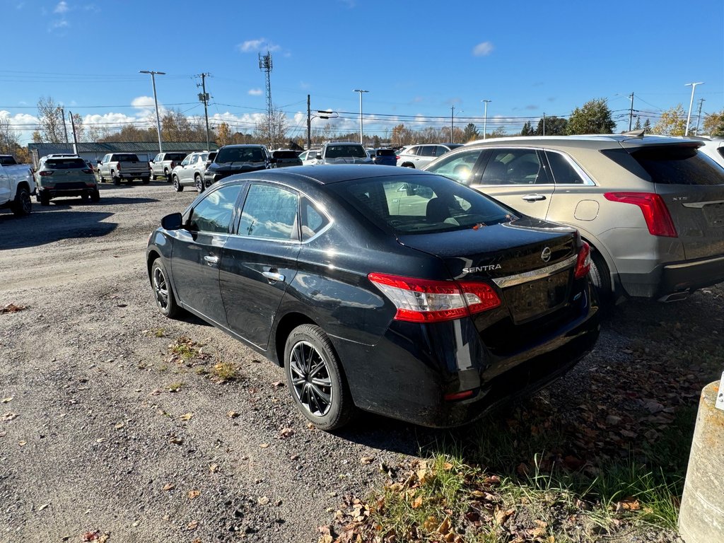 Nissan SentraFE+ S  2015 à Sturgeon Falls, Ontario - 2 - w1024h768px