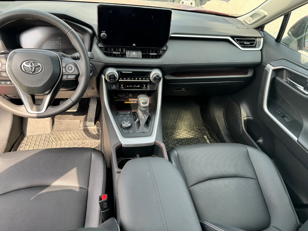 Toyota RAV4 LIMITED  2023 à Sturgeon Falls, Ontario - 11 - w1024h768px