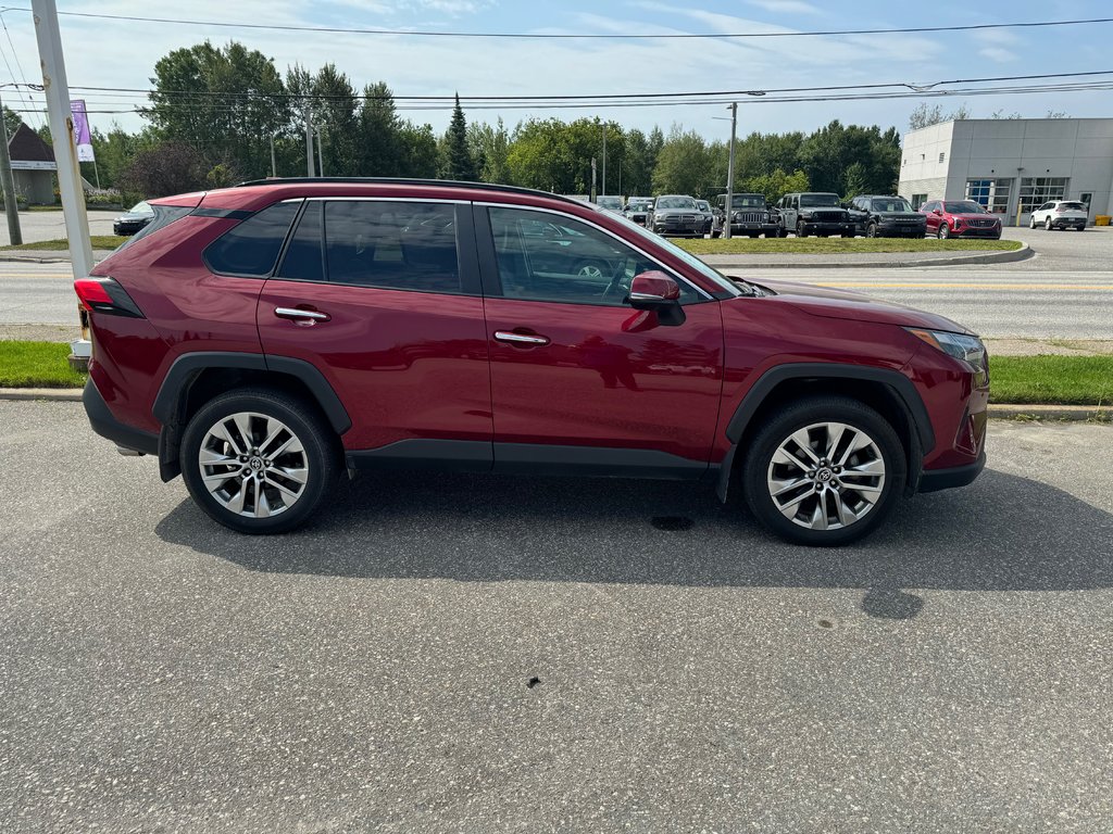 Toyota RAV4 LIMITED  2023 à Sturgeon Falls, Ontario - 7 - w1024h768px