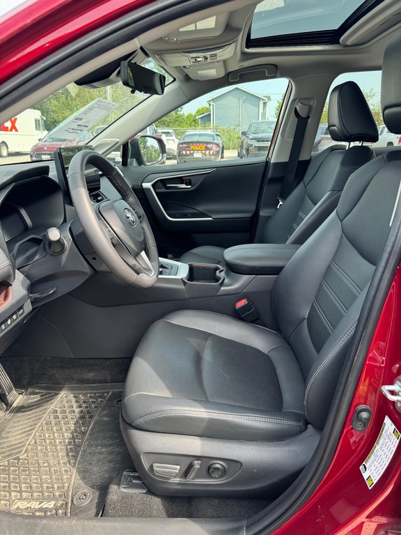 Toyota RAV4 LIMITED  2023 à Sturgeon Falls, Ontario - 12 - w1024h768px