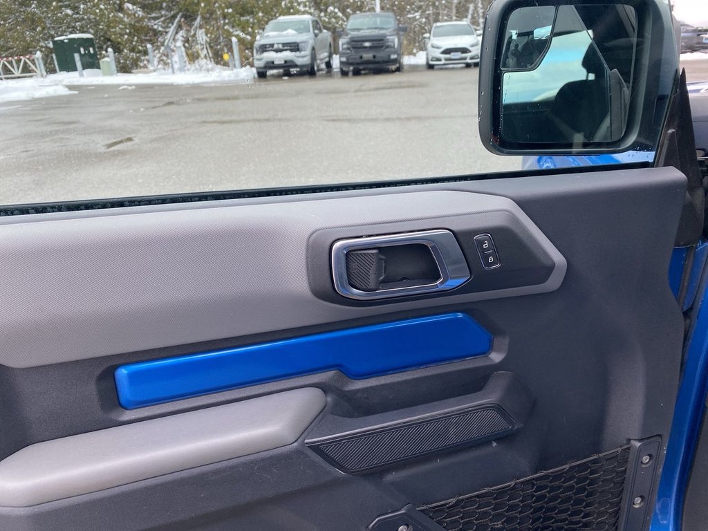 2022 Ford Bronco Base in Alliston, Ontario - 13 - w1024h768px