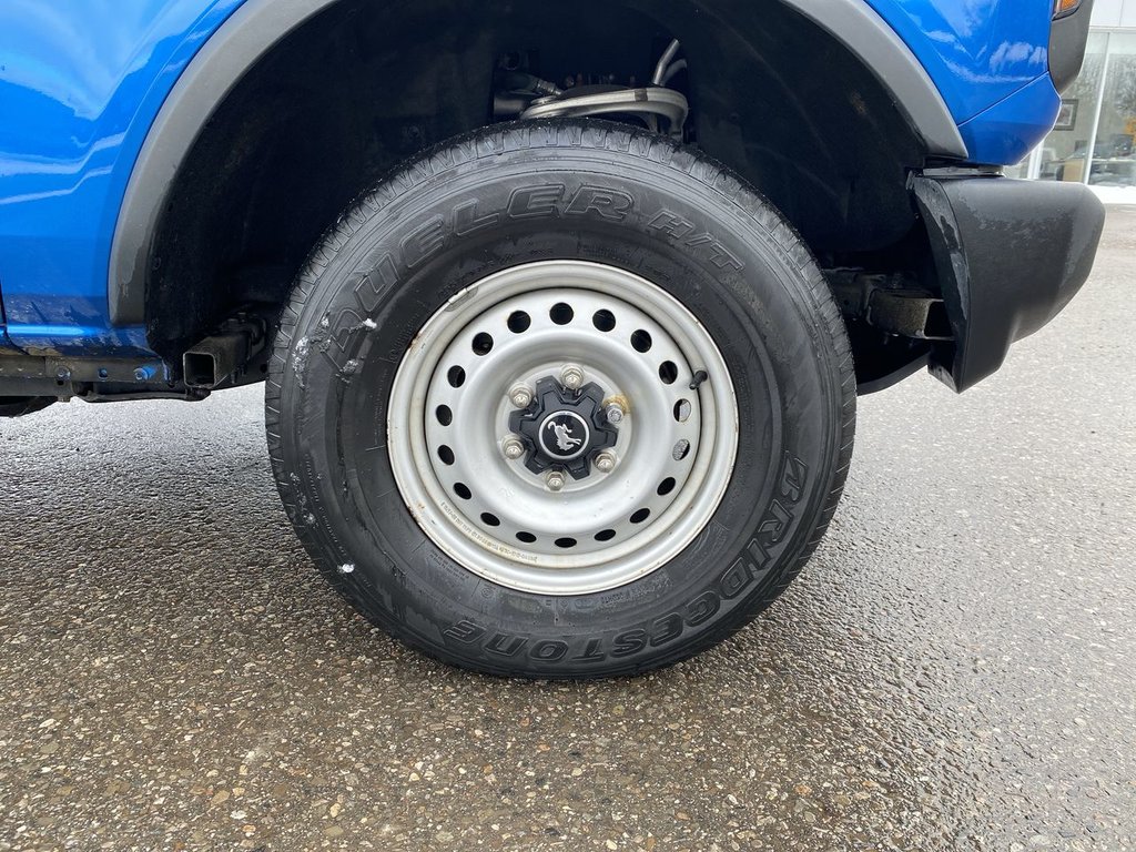 2022 Ford Bronco Base in Alliston, Ontario - 10 - w1024h768px