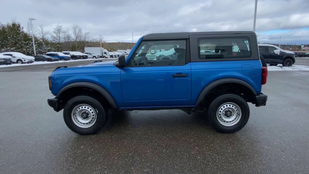2022 Ford Bronco Base in Alliston, Ontario - 5 - w1024h768px