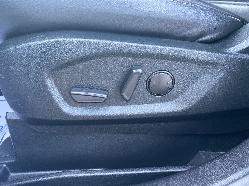 2022 Ford Edge SEL in Alliston, Ontario - 12 - w1024h768px