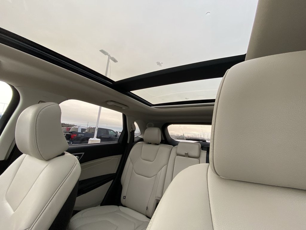 2022 Ford Edge Titanium in Alliston, Ontario - 22 - w1024h768px