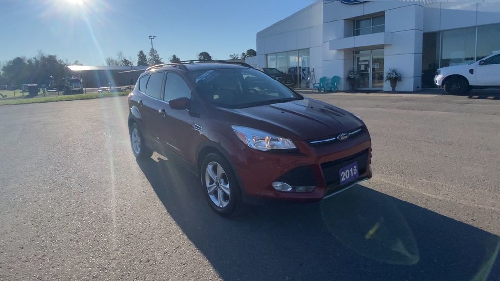 2016 Ford Escape SE in Alliston, Ontario - 2 - w1024h768px