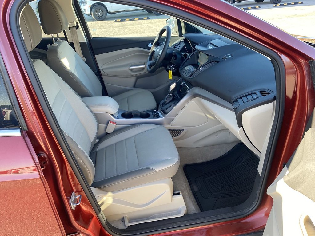 2016 Ford Escape SE in Alliston, Ontario - 23 - w1024h768px