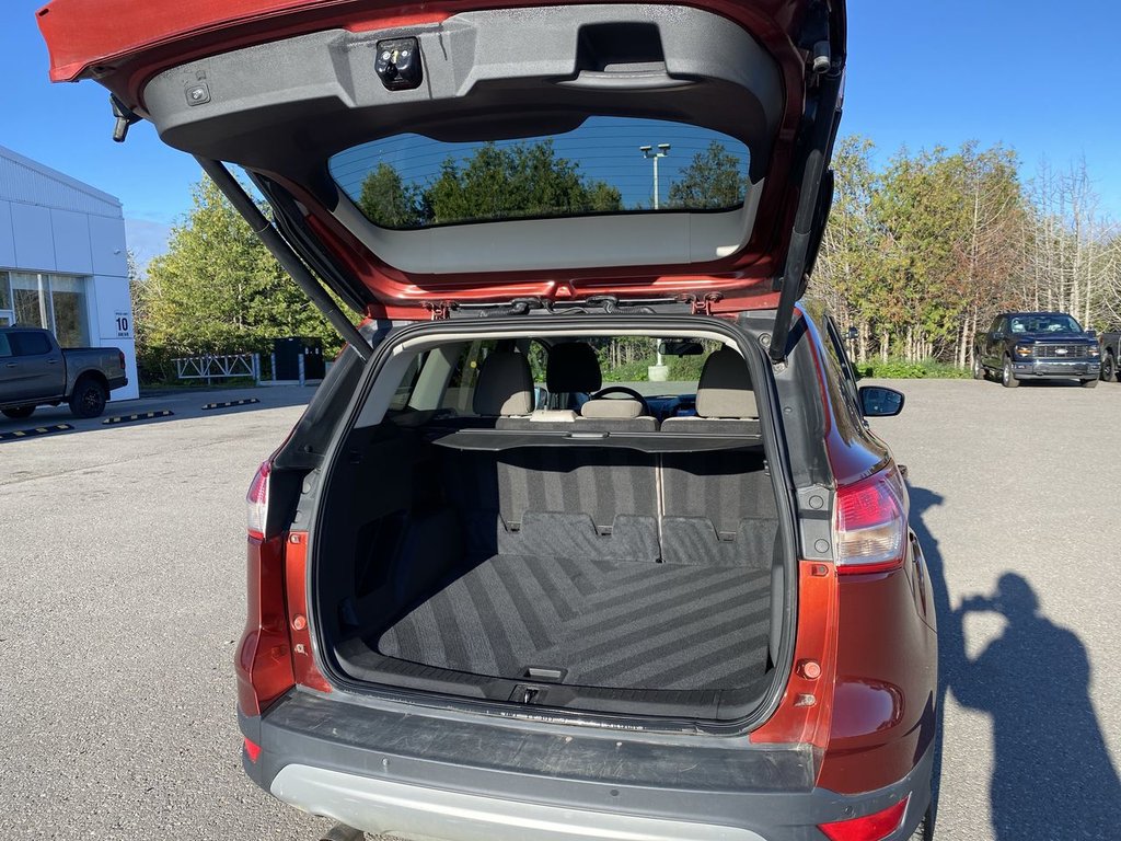 2016 Ford Escape SE in Alliston, Ontario - 22 - w1024h768px
