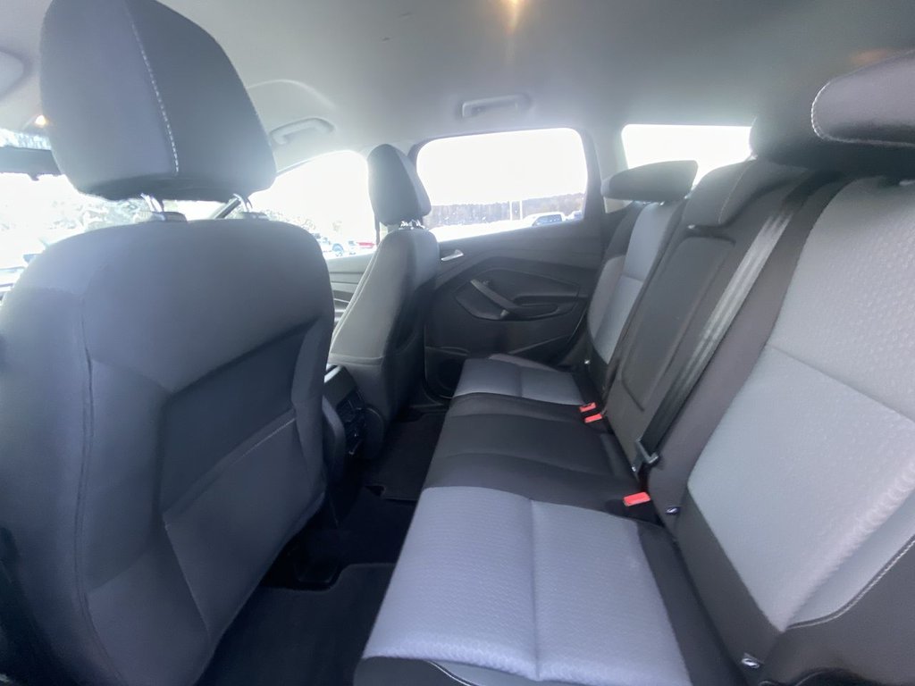 2017 Ford Escape SE in Alliston, Ontario - 22 - w1024h768px