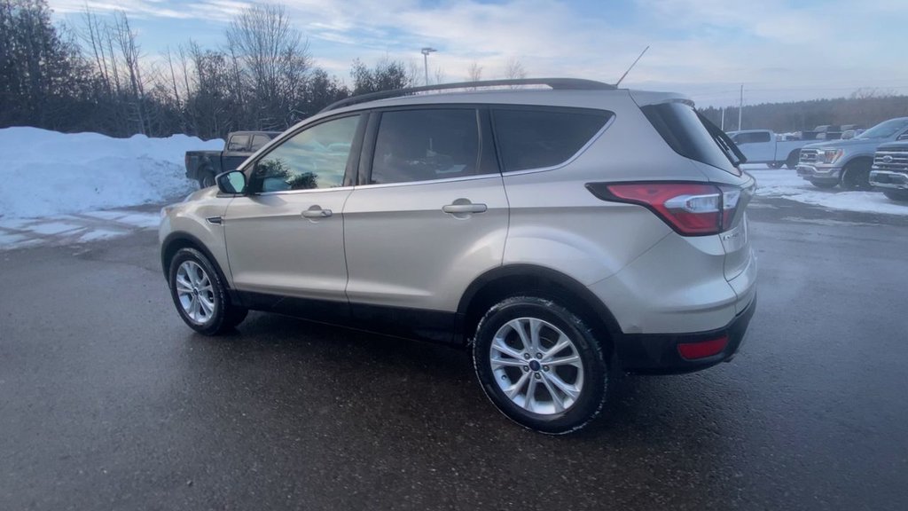 2017 Ford Escape SE in Alliston, Ontario - 6 - w1024h768px