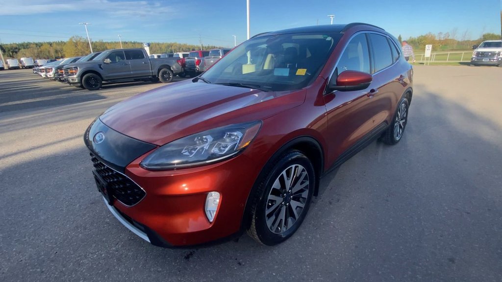 2020 Ford Escape Titanium Hybrid in Alliston, Ontario - 4 - w1024h768px