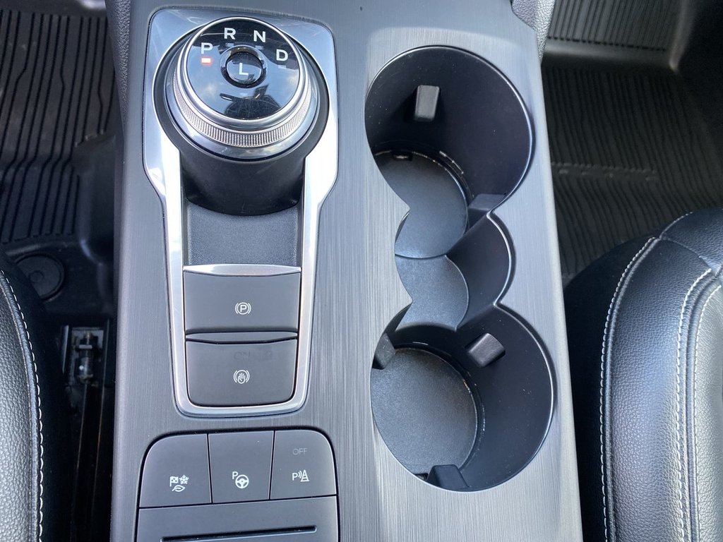 2020 Ford Escape Titanium Hybrid in Alliston, Ontario - 20 - w1024h768px