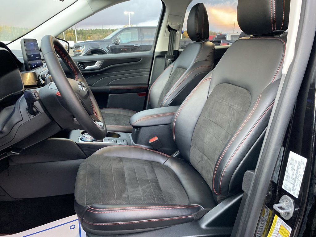 2022 Ford Escape SEL in Alliston, Ontario - 11 - w1024h768px