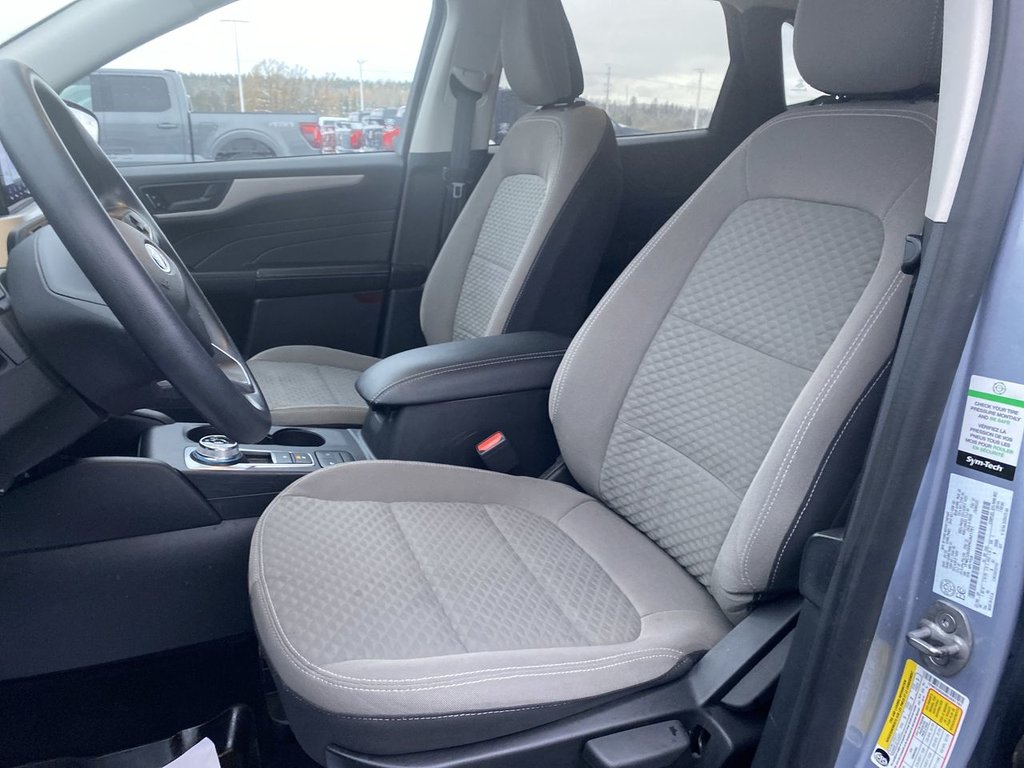 2022 Ford Escape SE in Alliston, Ontario - 11 - w1024h768px
