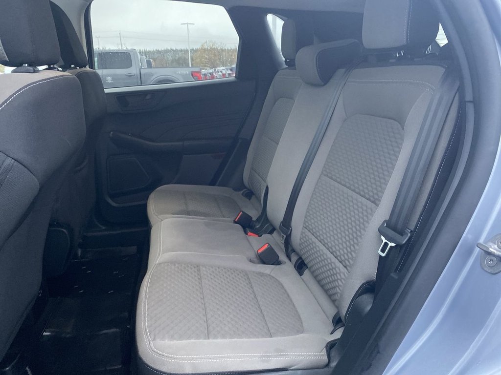 2022 Ford Escape SE in Alliston, Ontario - 22 - w1024h768px