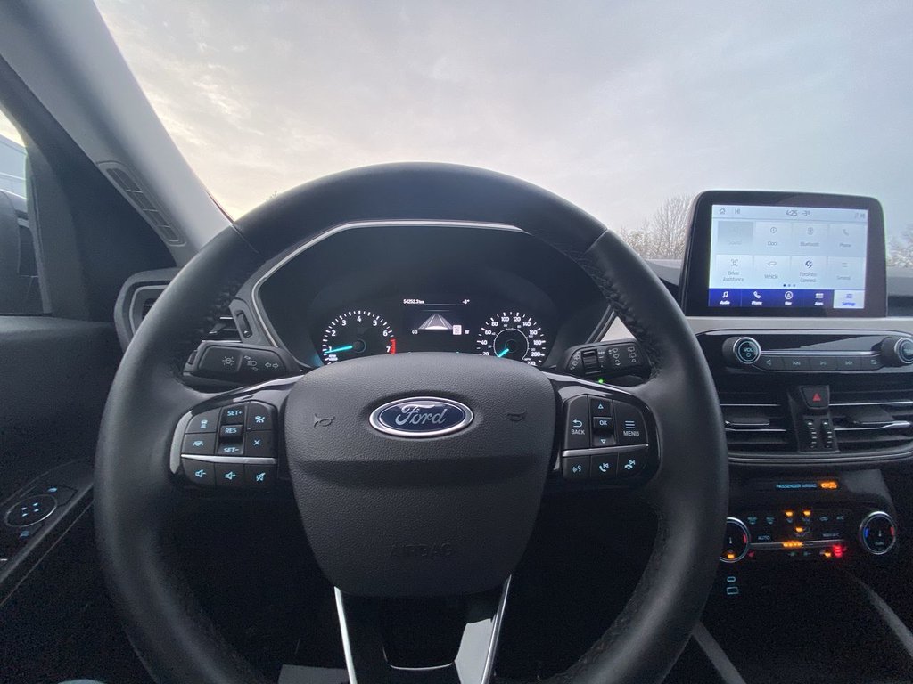 2022 Ford Escape SEL in Alliston, Ontario - 14 - w1024h768px