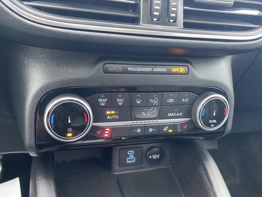 2022 Ford Escape Titanium Hybrid in Alliston, Ontario - 19 - w1024h768px