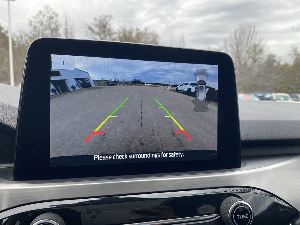 2022 Ford Escape Titanium Hybrid in Alliston, Ontario - 17 - w1024h768px