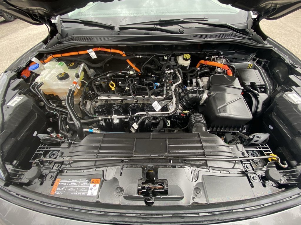 2022 Ford Escape Titanium Hybrid in Alliston, Ontario - 26 - w1024h768px