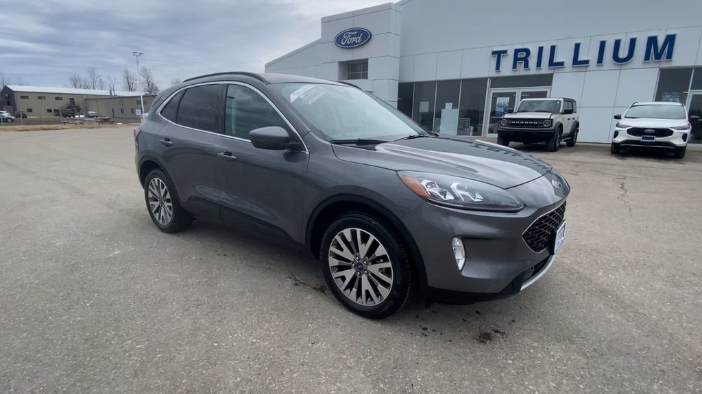 2022 Ford Escape Titanium Hybrid in Alliston, Ontario - 2 - w1024h768px