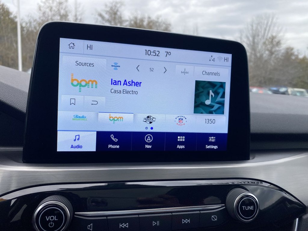 2022 Ford Escape Titanium Hybrid in Alliston, Ontario - 16 - w1024h768px