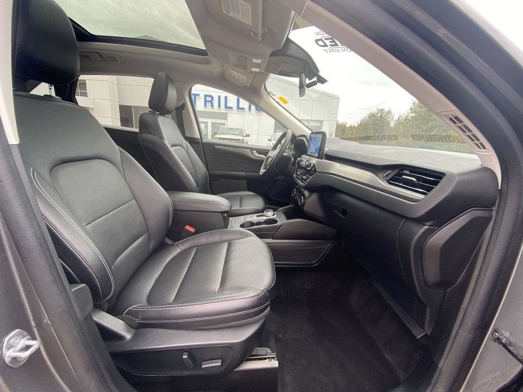 2022 Ford Escape Titanium Hybrid in Alliston, Ontario - 25 - w1024h768px
