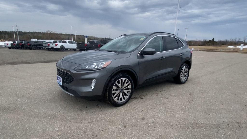 2022 Ford Escape Titanium Hybrid in Alliston, Ontario - 4 - w1024h768px