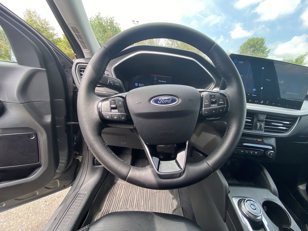 Ford Escape Platinum 2024 à Alliston, Ontario - 10 - w1024h768px