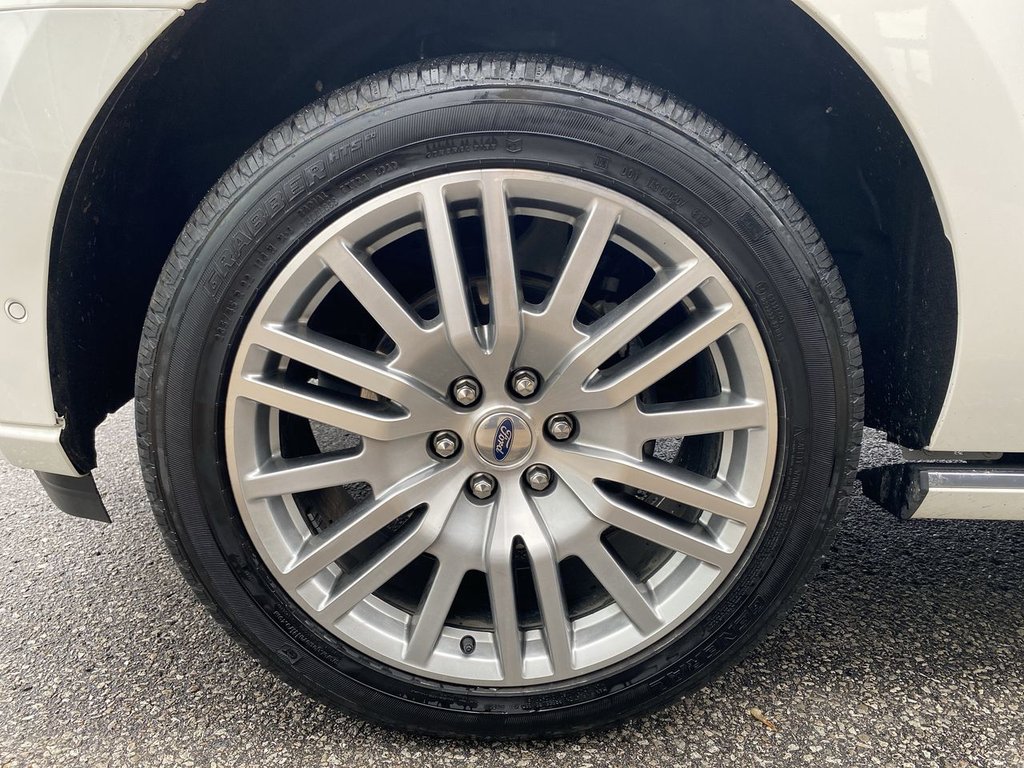 2024 Ford Expedition Platinum Max in Alliston, Ontario - 10 - w1024h768px