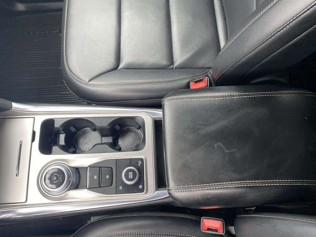 2020 Ford Explorer XLT in Alliston, Ontario - 21 - w1024h768px