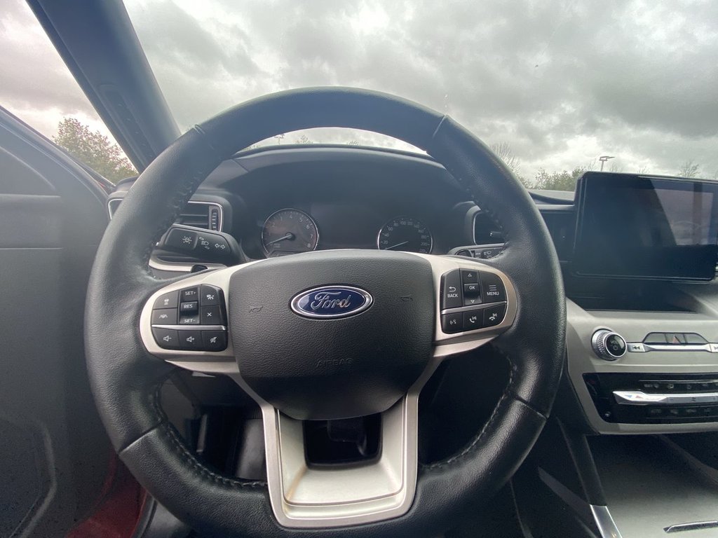 2020 Ford Explorer XLT in Alliston, Ontario - 14 - w1024h768px
