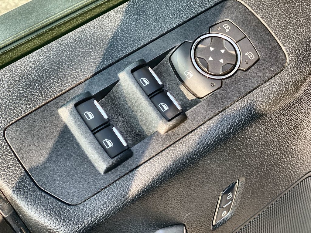 2015 Ford F-150 XLT in Alliston, Ontario - 13 - w1024h768px