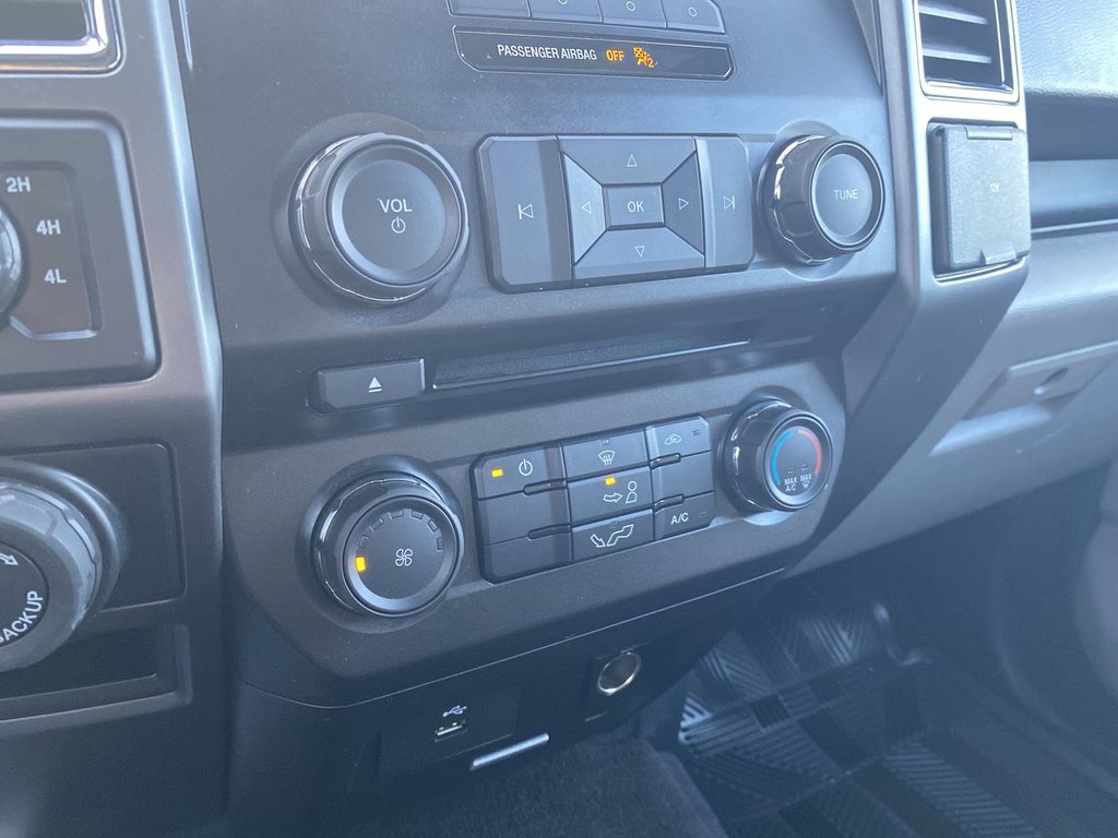 2016 Ford F-150 XLT in Alliston, Ontario - 18 - w1024h768px