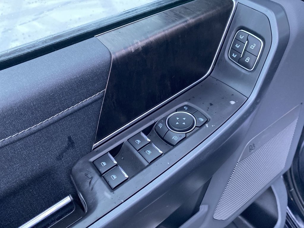 2021 Ford F-150 LARIAT in Alliston, Ontario - 13 - w1024h768px