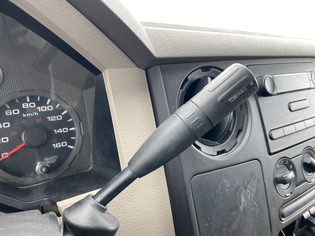 2008 Ford F-450 Super Duty Chassis XL Regular Cab 165 RWD in Alliston, Ontario - 18 - w1024h768px