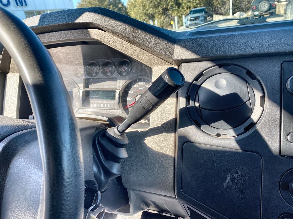 Ford F-450 Super Duty Chassis XL Regular Cab 165 RWD 2008 à Alliston, Ontario - 18 - w1024h768px