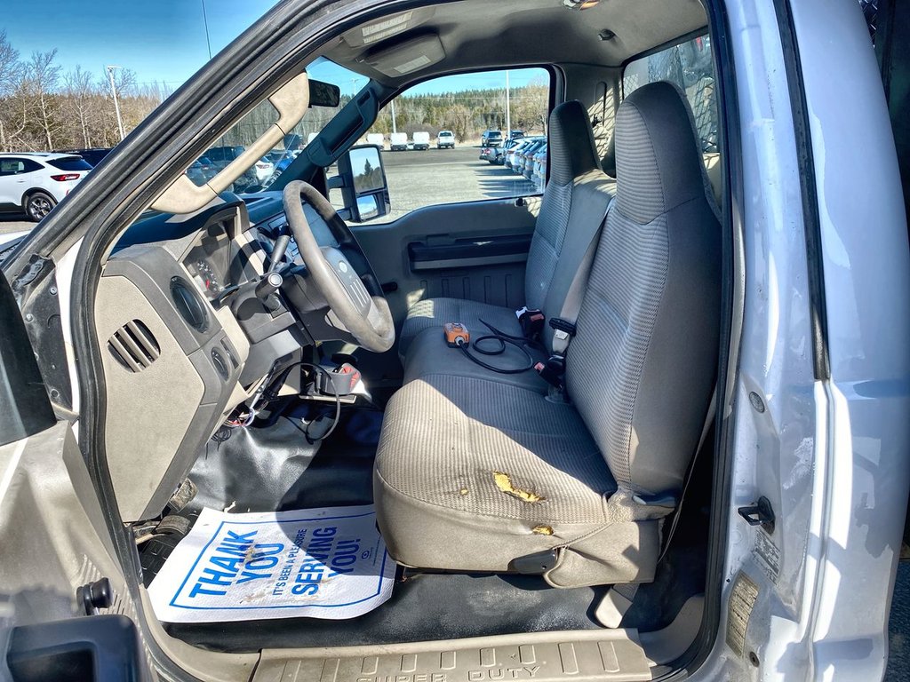 Ford F-450 Super Duty Chassis XL Regular Cab 165 RWD 2008 à Alliston, Ontario - 11 - w1024h768px