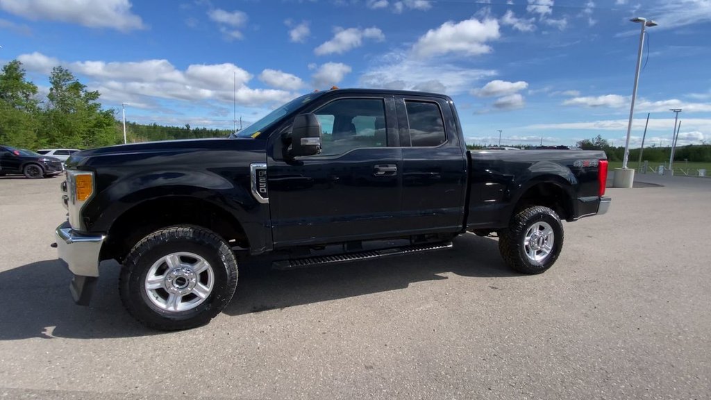 Ford Super Duty F-250 SRW XLT 2017 à Alliston, Ontario - 5 - w1024h768px