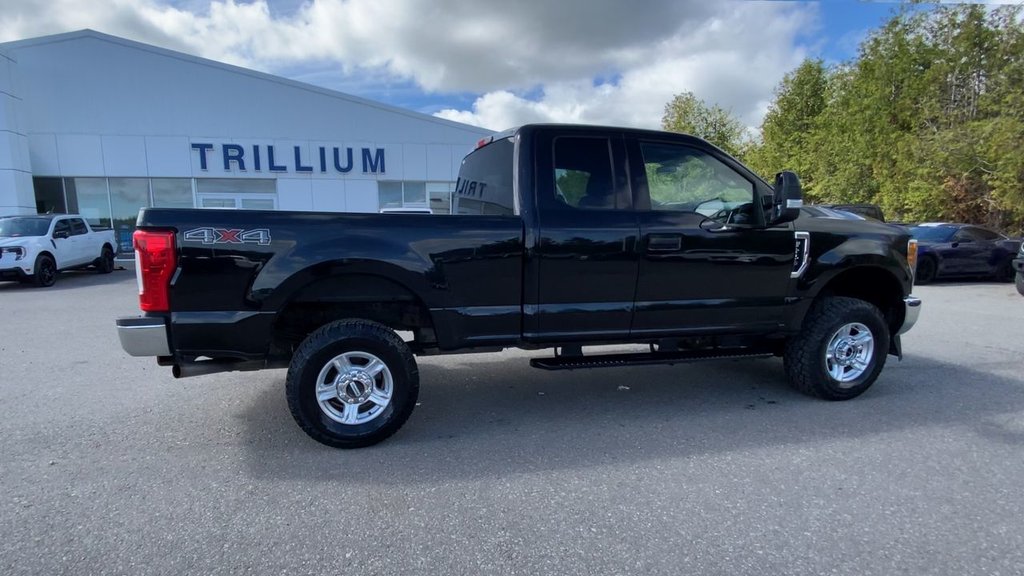 Ford Super Duty F-250 SRW XLT 2017 à Alliston, Ontario - 9 - w1024h768px