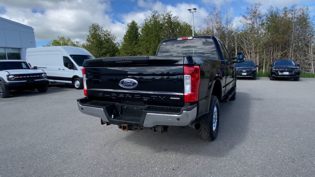 Ford Super Duty F-250 SRW XLT 2017 à Alliston, Ontario - 8 - w1024h768px