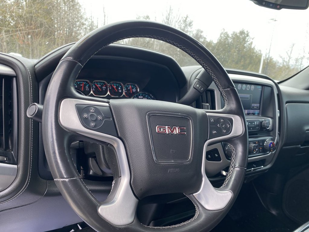 2017 GMC Sierra 1500 SLE in Alliston, Ontario - 13 - w1024h768px
