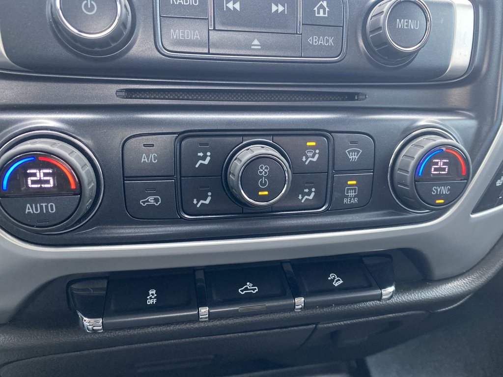 2017 GMC Sierra 1500 SLE in Alliston, Ontario - 17 - w1024h768px