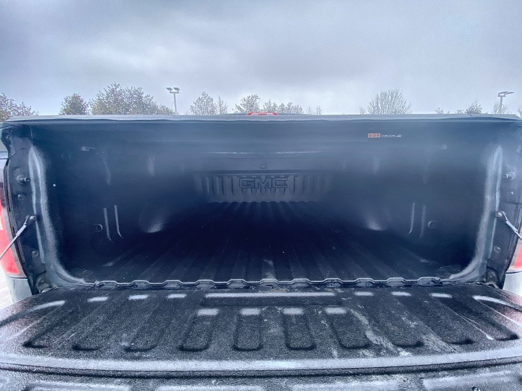 2017 GMC Sierra 1500 SLE in Alliston, Ontario - 21 - w1024h768px