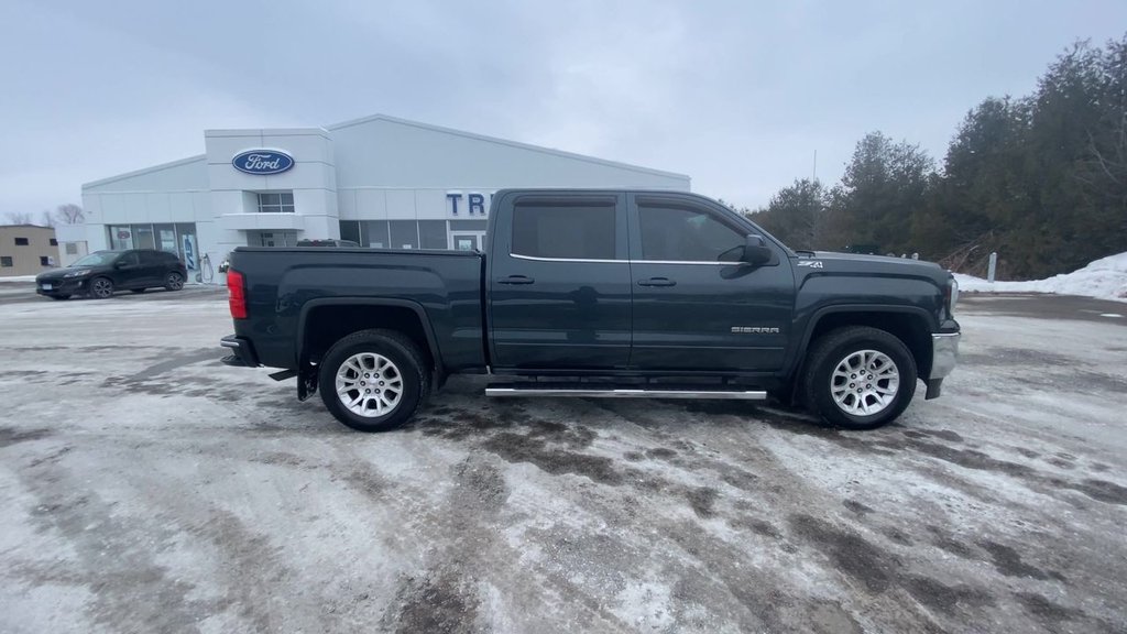 2017 GMC Sierra 1500 SLE in Alliston, Ontario - 9 - w1024h768px