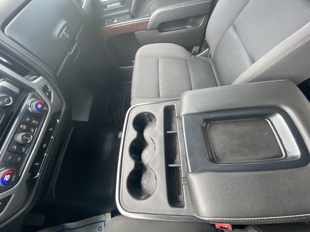 2017 GMC Sierra 1500 SLE in Alliston, Ontario - 19 - w1024h768px