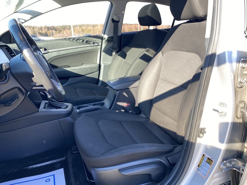 2020 Hyundai Elantra Preferred w/Sun & Safety Package in Alliston, Ontario - 11 - w1024h768px