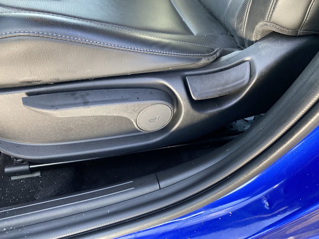 2024 Hyundai Elantra Luxury in Alliston, Ontario - 12 - w1024h768px