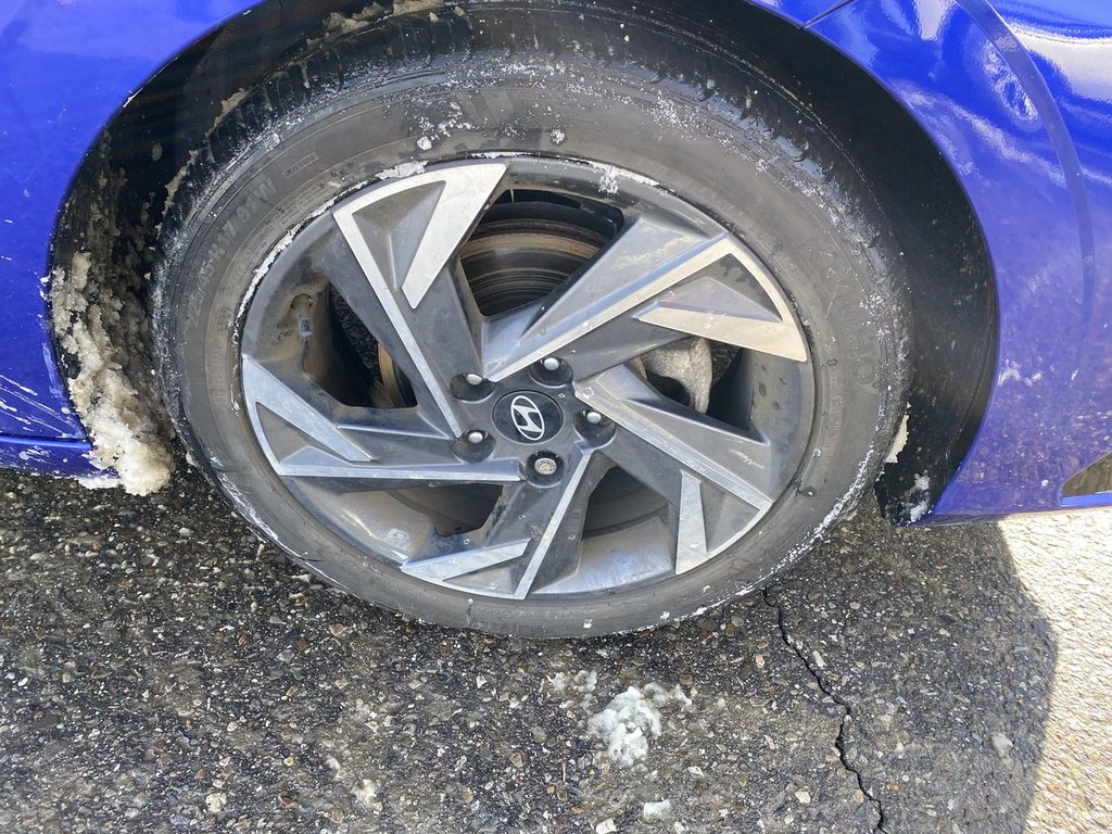 2024 Hyundai Elantra Luxury in Alliston, Ontario - 10 - w1024h768px