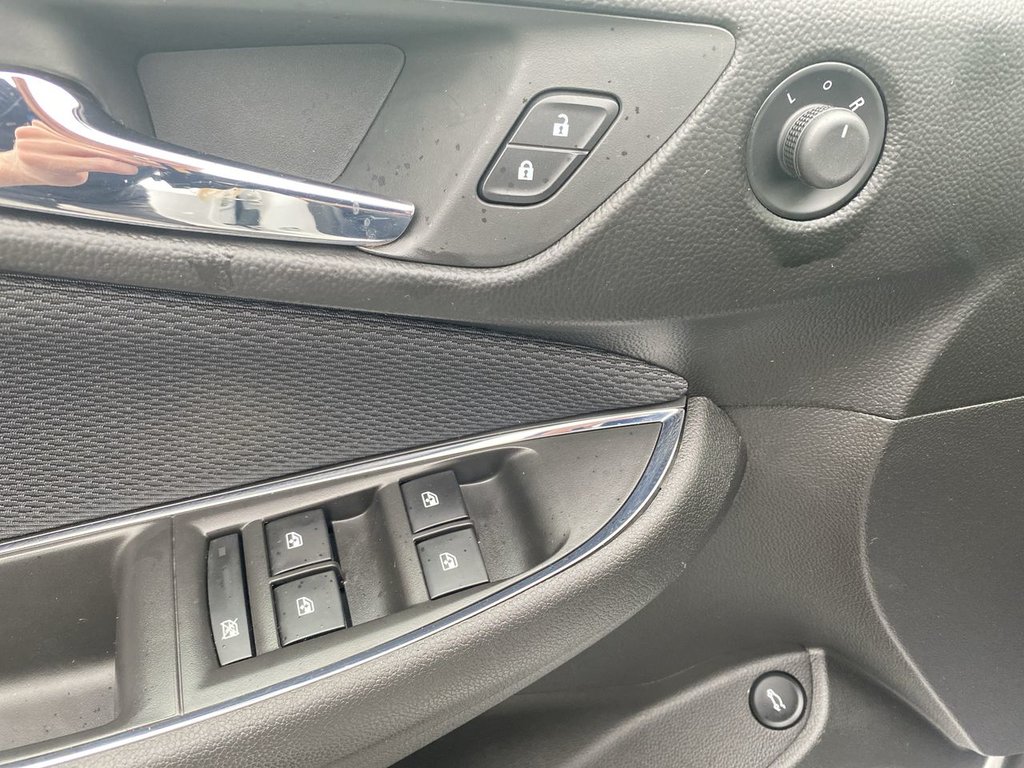 2018 Chevrolet Cruze LT in Alliston, Ontario - 13 - w1024h768px