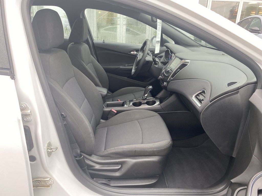 2018 Chevrolet Cruze LT in Alliston, Ontario - 23 - w1024h768px